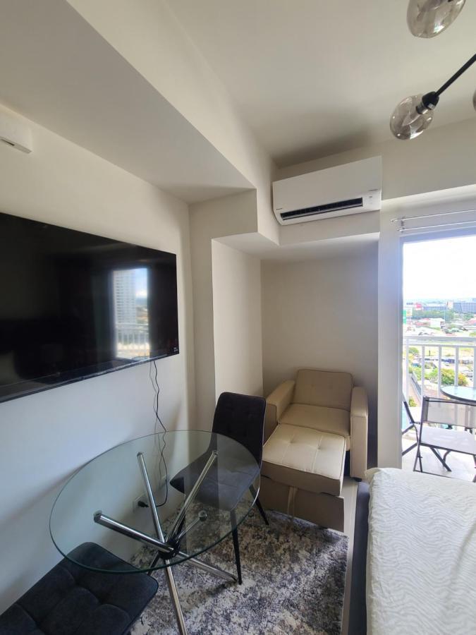 Inspiria Condo Free Airport Pickup For 3 Nights Stay Or More Davao City Buitenkant foto