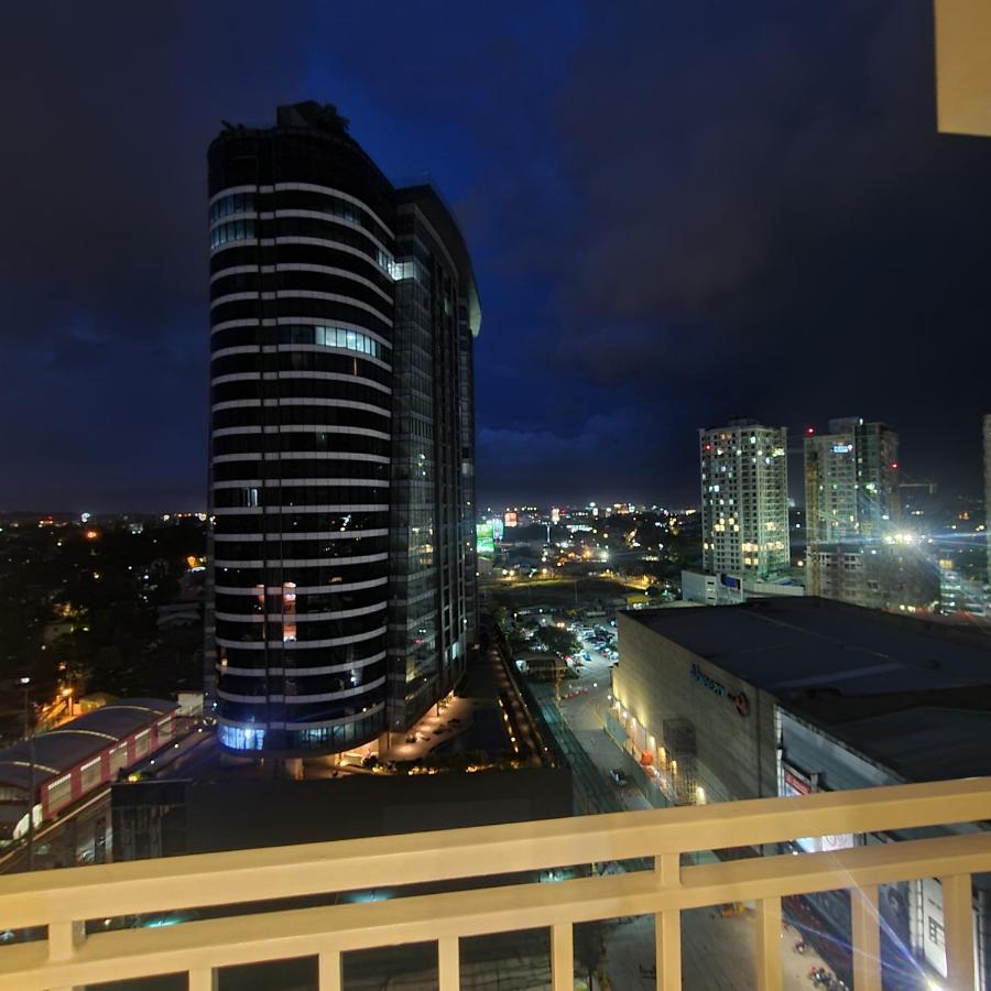 Inspiria Condo Free Airport Pickup For 3 Nights Stay Or More Davao City Buitenkant foto
