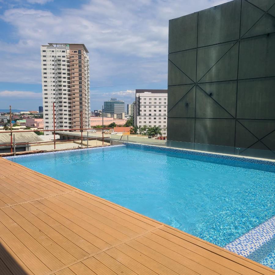 Inspiria Condo Free Airport Pickup For 3 Nights Stay Or More Davao City Buitenkant foto